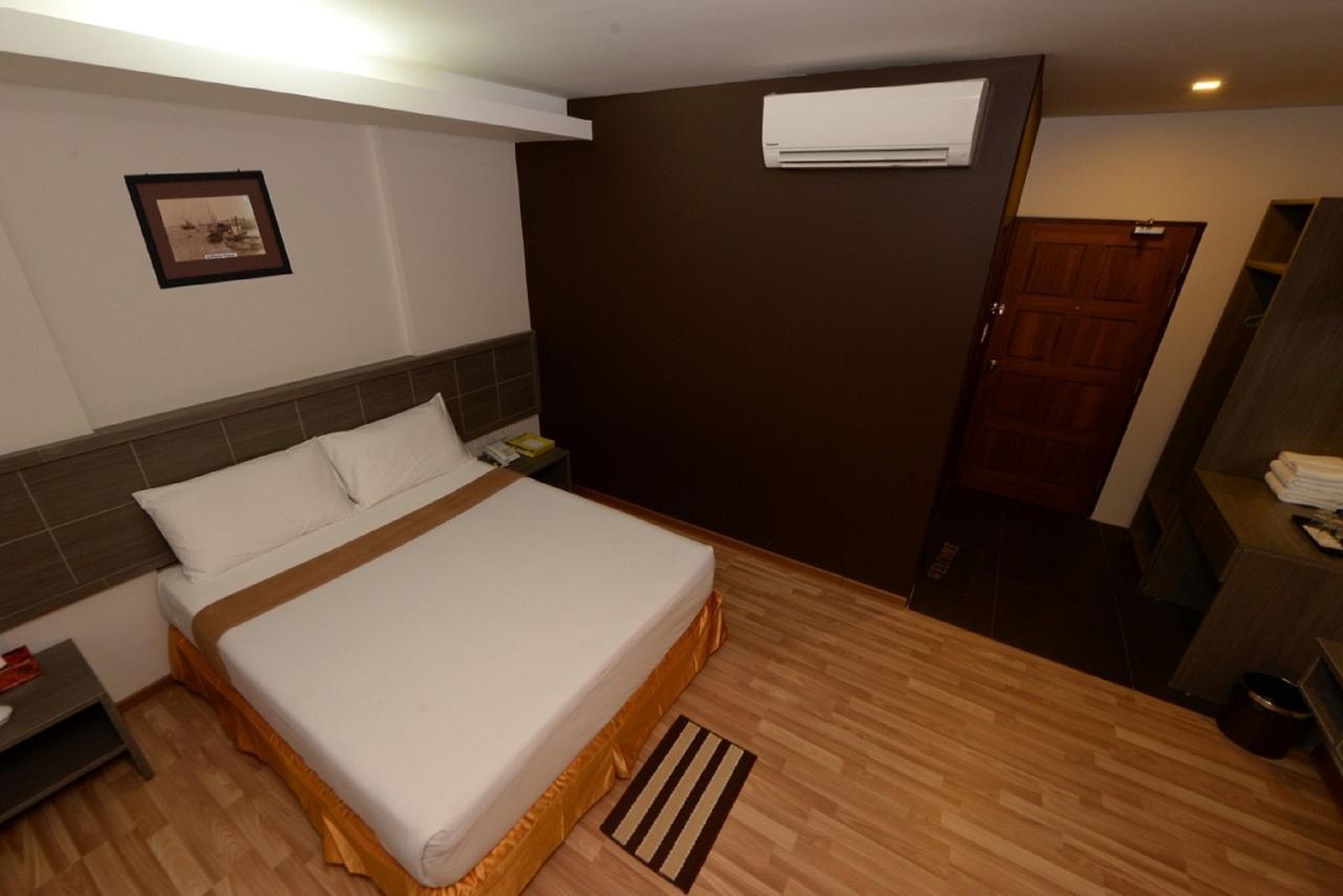 Min Nandar Garden Hotel Thanlyin Buitenkant foto