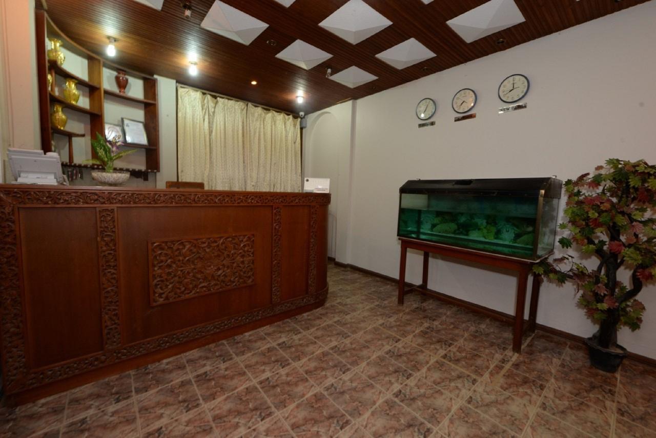 Min Nandar Garden Hotel Thanlyin Buitenkant foto