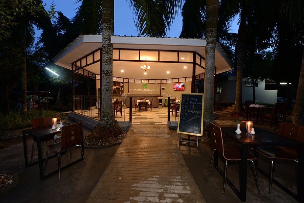 Min Nandar Garden Hotel Thanlyin Buitenkant foto